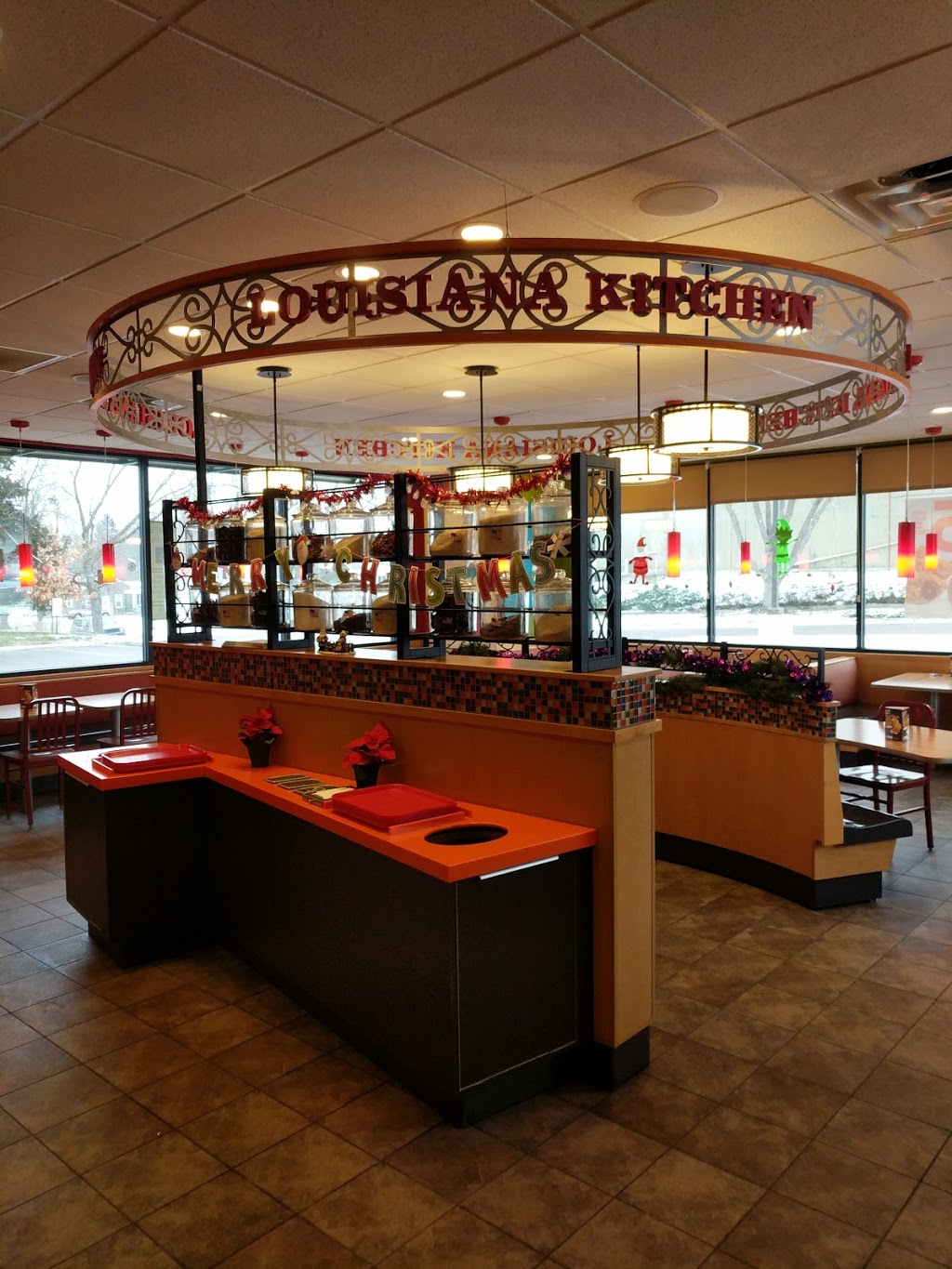 Popeyes Louisiana Kitchen | restaurant | 2208 E 10th St, Sioux Falls, SD 57103, USA | 6052714102 OR +1 605-271-4102