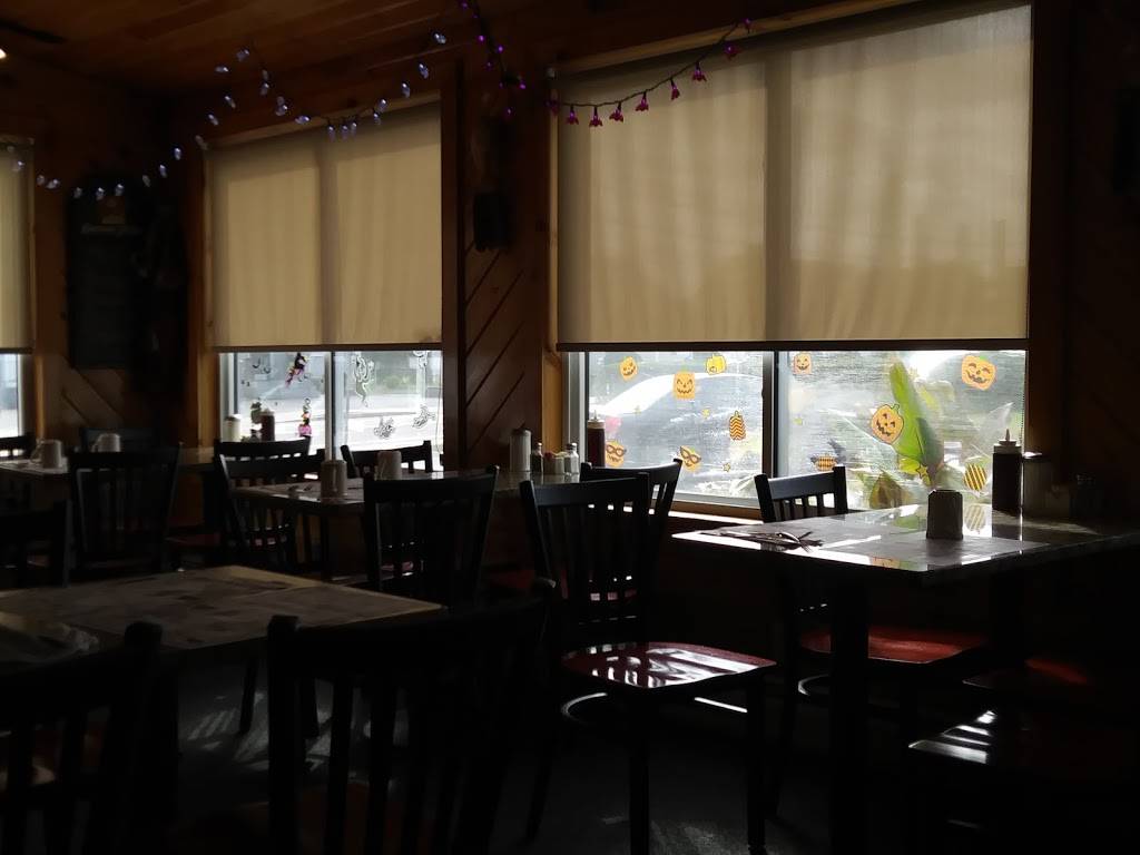 Linas Place | restaurant | 833 County St, Somerset, MA 02726, USA | 5086760700 OR +1 508-676-0700