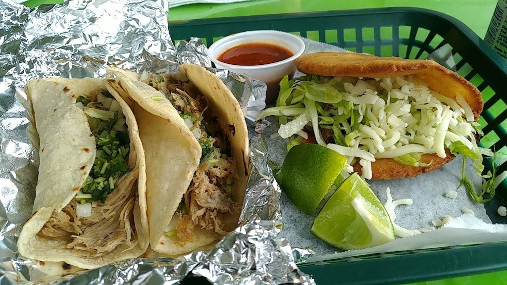 Tortas Y Tacos Dona Orlanda | restaurant | 37511 Lock St, Dade City, FL 33523, USA | 3524244371 OR +1 352-424-4371