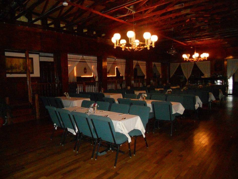 Johnnies Italian Restaurant | restaurant | 4201 Comly St, Philadelphia, PA 19135, USA | 2155339920 OR +1 215-533-9920