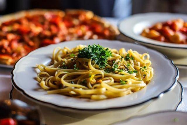 Mirras Place | restaurant | 3157 Dufferin St, North York, ON M6A 2S9, Canada | 4167892005 OR +1 416-789-2005