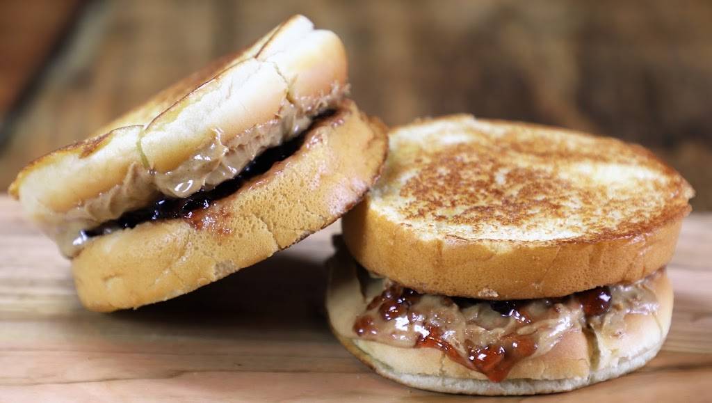 BurgerFiend | restaurant | 3980 Center Point Rd NE, Cedar Rapids, IA 52402, USA | 3192004499 OR +1 319-200-4499