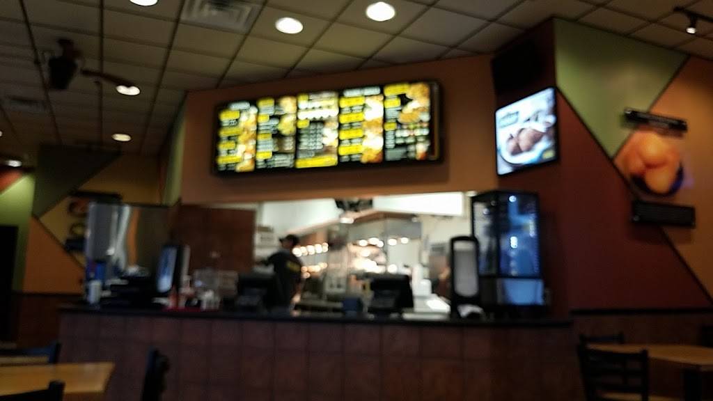 Golden Chick | meal takeaway | 1706 W 2nd St, Taylor, TX 76574, USA | 5123094680 OR +1 512-309-4680