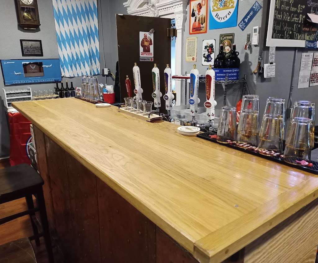 Old Sabinal Brewery & Biergarten | restaurant | 412 N Center St, Sabinal, TX 78881, USA | 8305220024 OR +1 830-522-0024