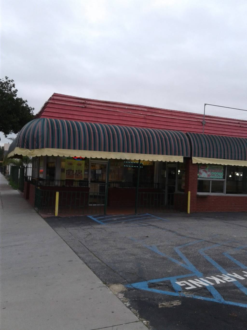 Apollo Burgers | restaurant | 4722 Slauson Ave, Maywood, CA 90270, USA | 3235602379 OR +1 323-560-2379