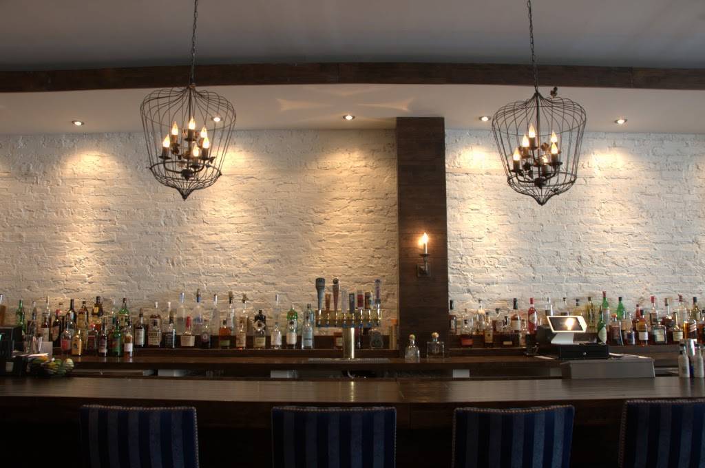 Community Tavern | restaurant | 4038 N Milwaukee Ave, Chicago, IL 60641, USA | 7732836080 OR +1 773-283-6080