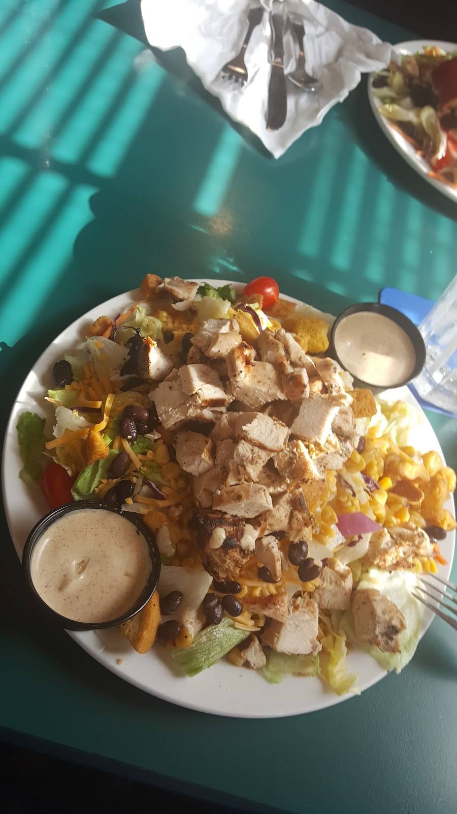 Kleptzs Restaurant | restaurant | 9711 US-40, Terre Haute, IN 47803, USA | 8128772314 OR +1 812-877-2314