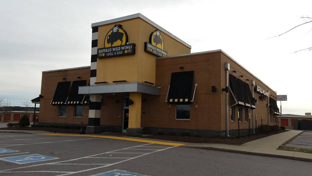 Buffalo Wild Wings | meal takeaway | 110 S Hampton Pl, Clarksville, TN 37040, USA | 9315525327 OR +1 931-552-5327