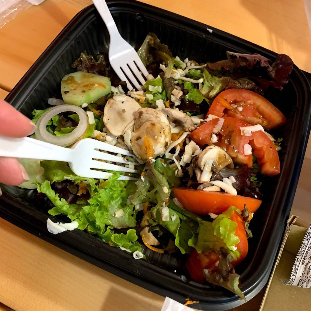 Moofinfries | restaurant | w11627 US-2, Naubinway, MI 49762, USA | 9064779000 OR +1 906-477-9000