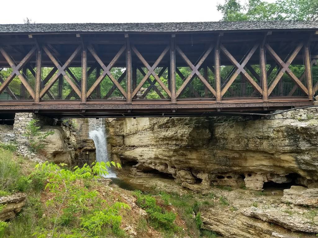 Buzzard Bar | restaurant | 190 Top of the Rock Rd, Ridgedale, MO 65739, USA | 8002256343 OR +1 800-225-6343