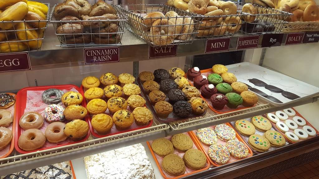 Town Bagel of Massapequa | bakery | 4917 Merrick Rd, Massapequa Park, NY 11762, USA | 5165414341 OR +1 516-541-4341