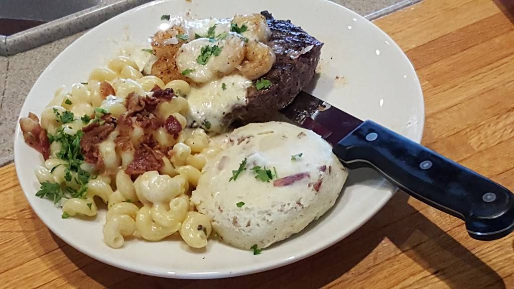 Applebees Grill + Bar | restaurant | 4300 Green Mt Crossing Dr, Shiloh, IL 62269, USA | 6186326210 OR +1 618-632-6210