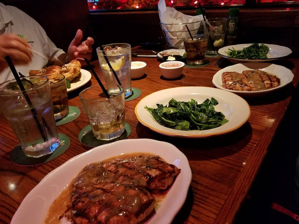 Iavarones Steakhouse & Italian Grill | restaurant | 3617 W Humphrey St, Tampa, FL 33614, USA | 8139325241 OR +1 813-932-5241