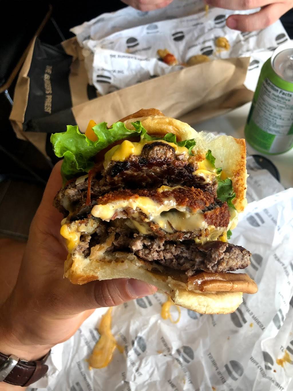 The Burgers Priest | restaurant | 3397 Yonge St, Toronto, ON M4N 2M7, Canada | 4164883510 OR +1 416-488-3510