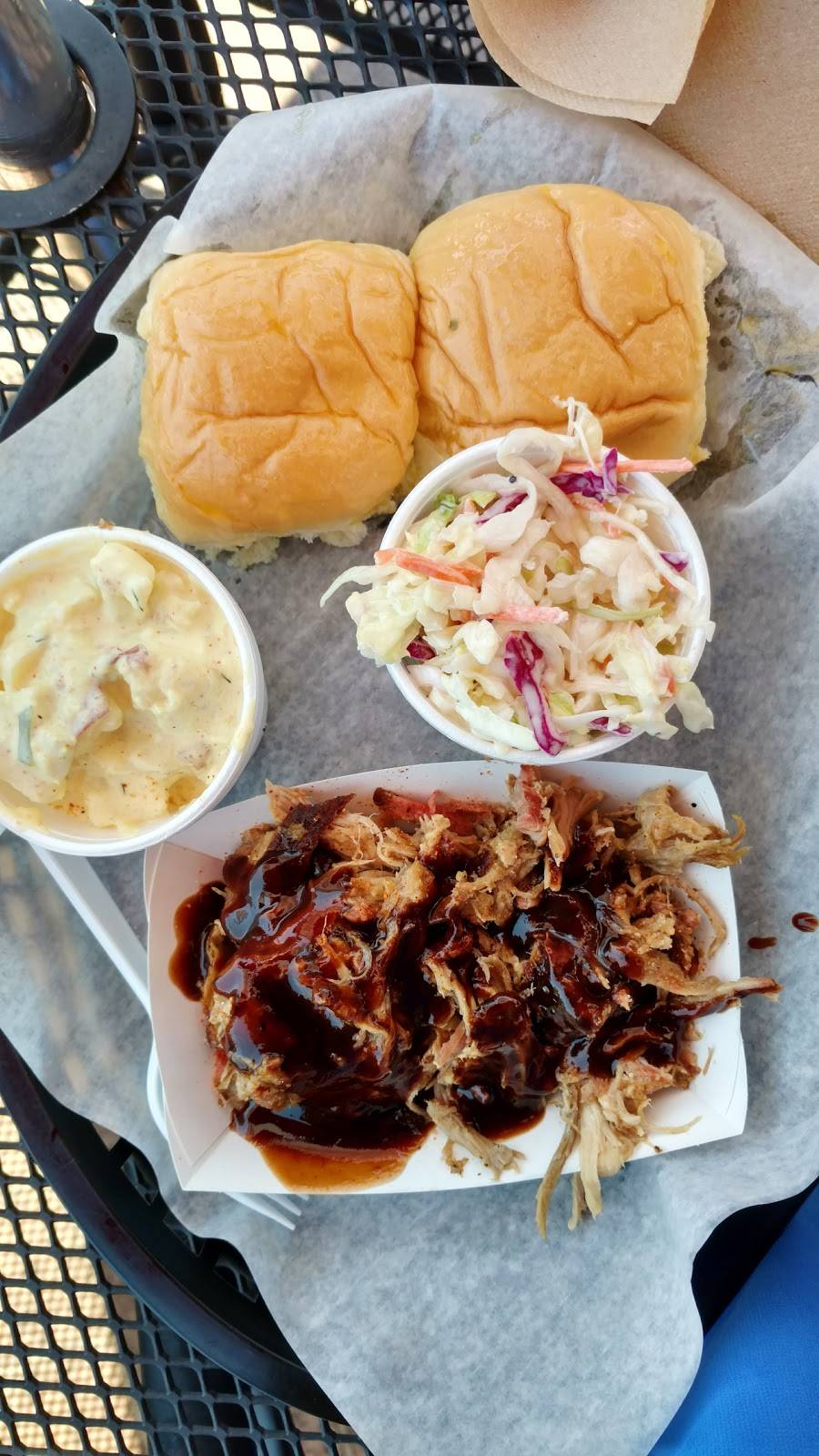 Big Hoffas Smokehouse | restaurant | 800 E Main St, Westfield, IN 46074, USA | 3178670077 OR +1 317-867-0077