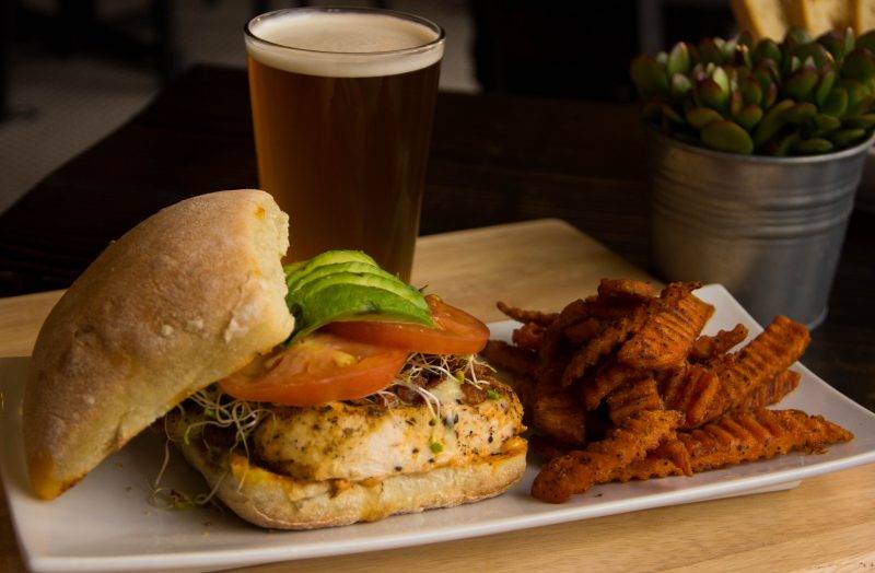 Perfect Pear Bistro | restaurant | 603 W University Dr, Tempe, AZ 85281, USA | 4809667327 OR +1 480-966-7327