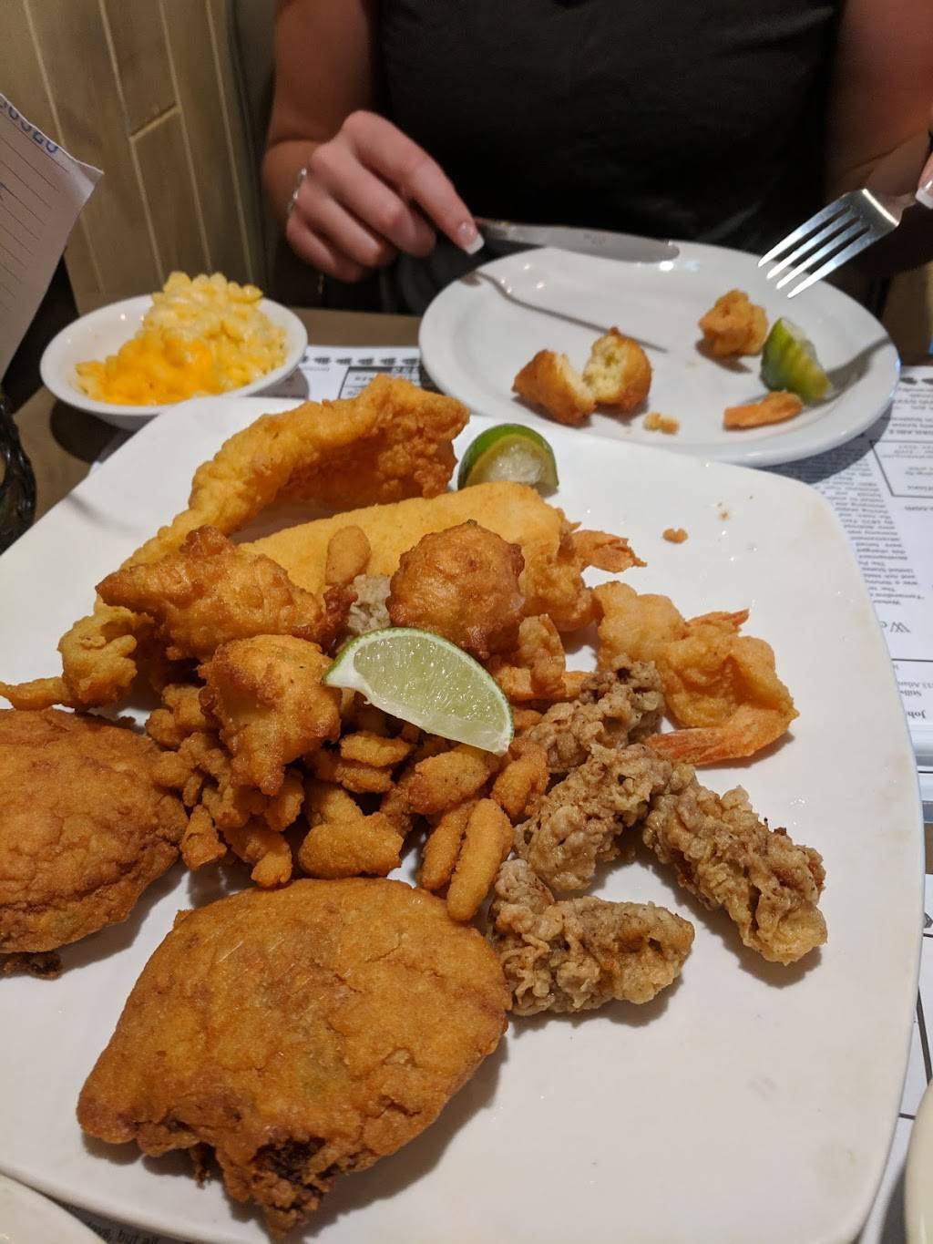 Marina Seafood Restaurant | restaurant | 101 Centre St, Fernandina Beach, FL 32034, USA | 9042615310 OR +1 904-261-5310