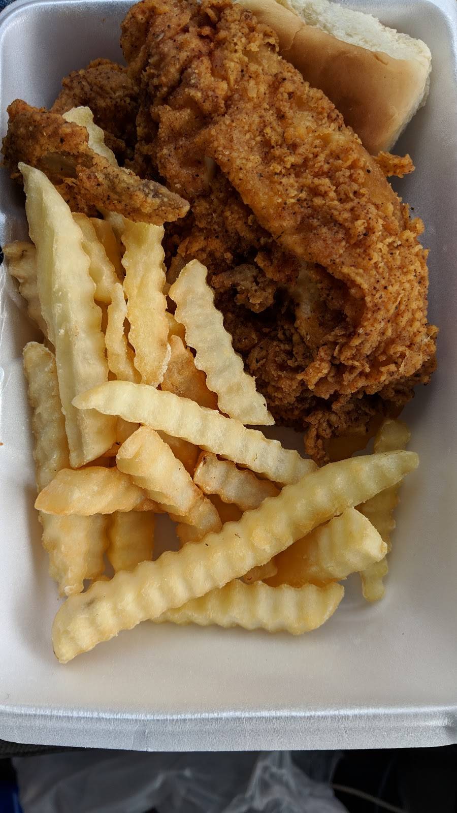 Kickin Chicken | restaurant | 1606 Kowaliga Rd, Eclectic, AL 36024, USA | 3345414000 OR +1 334-541-4000