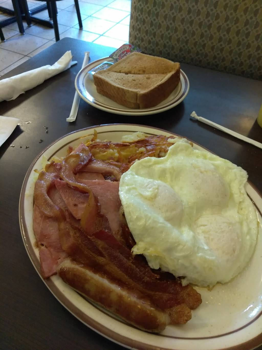 Olympic Grill | restaurant | 119 W Warren Ave, Detroit, MI 48201, USA | 3138325809 OR +1 313-832-5809