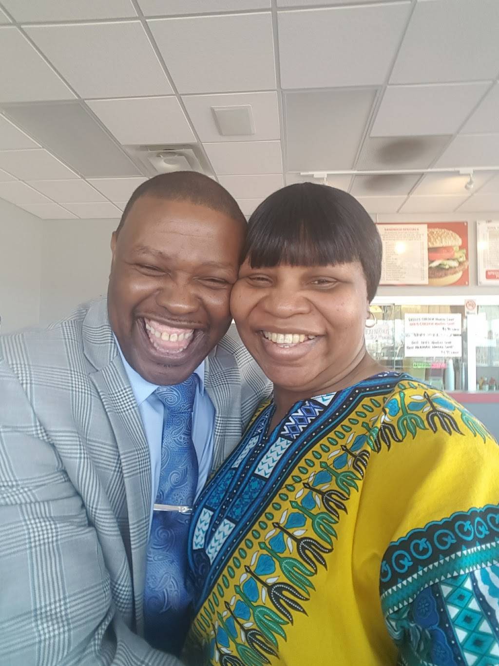 Soul Good Kitchen | restaurant | 6041 N Teutonia Ave, Milwaukee, WI 53209, USA | 4144640888 OR +1 414-464-0888