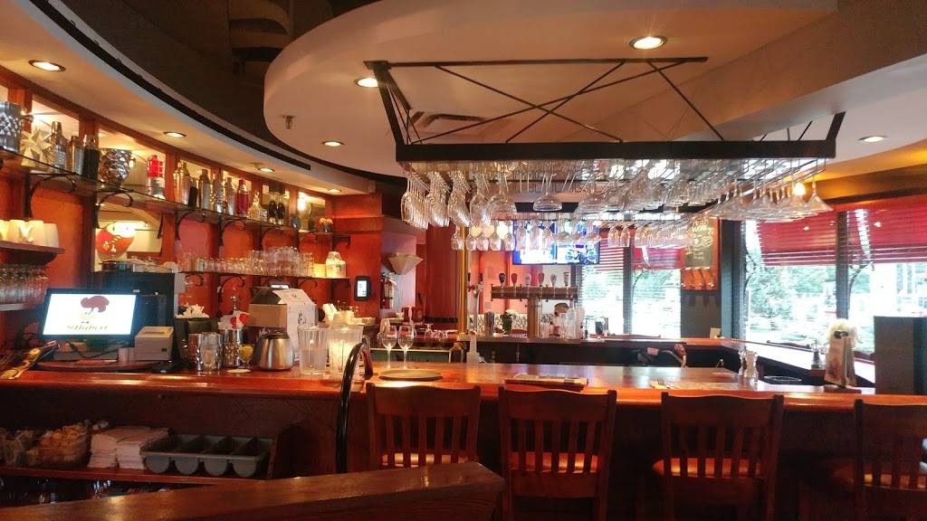 Rôtisserie St-Hubert | restaurant | 1754 St Laurent Blvd, Ottawa, ON K1G 1A2, Canada | 6135261222 OR +1 613-526-1222