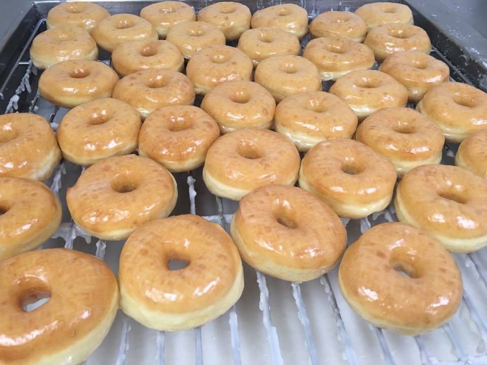 Donut Palace | bakery | 1911, 601 E Main St, Davis, OK 73030, USA | 5803692219 OR +1 580-369-2219