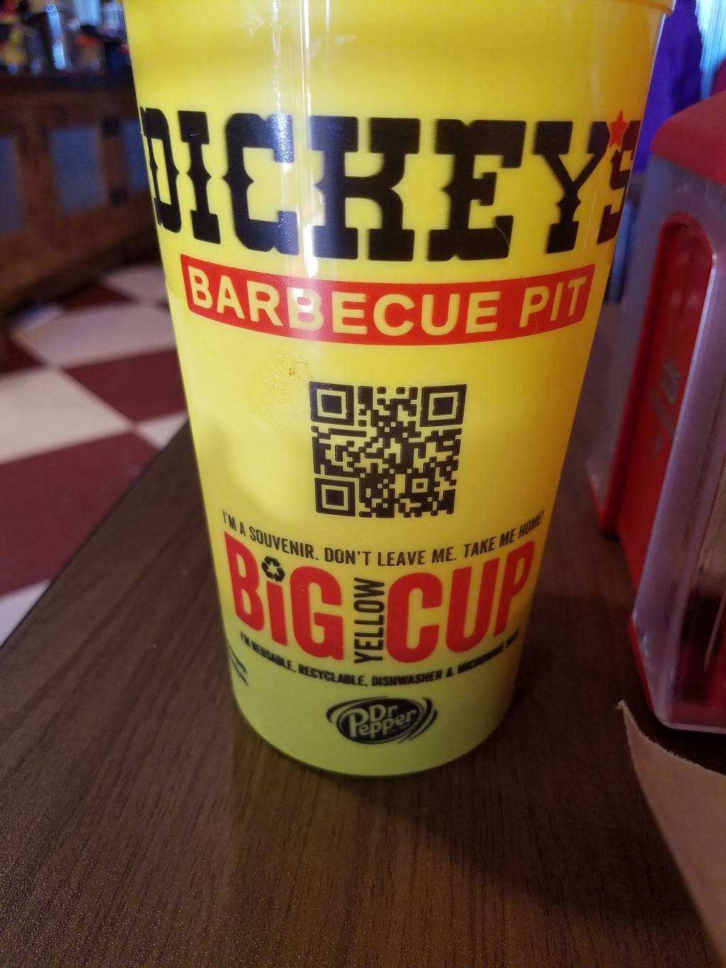 Dickeys Barbecue Pit | restaurant | 2719 Calumet Dr, Sheboygan, WI 53083, USA | 9207836789 OR +1 920-783-6789
