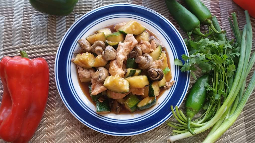 Lucky Panda Chinese Fast Food | restaurant | 22802 Victory Blvd, Woodland Hills, CA 91367, USA | 8188838088 OR +1 818-883-8088