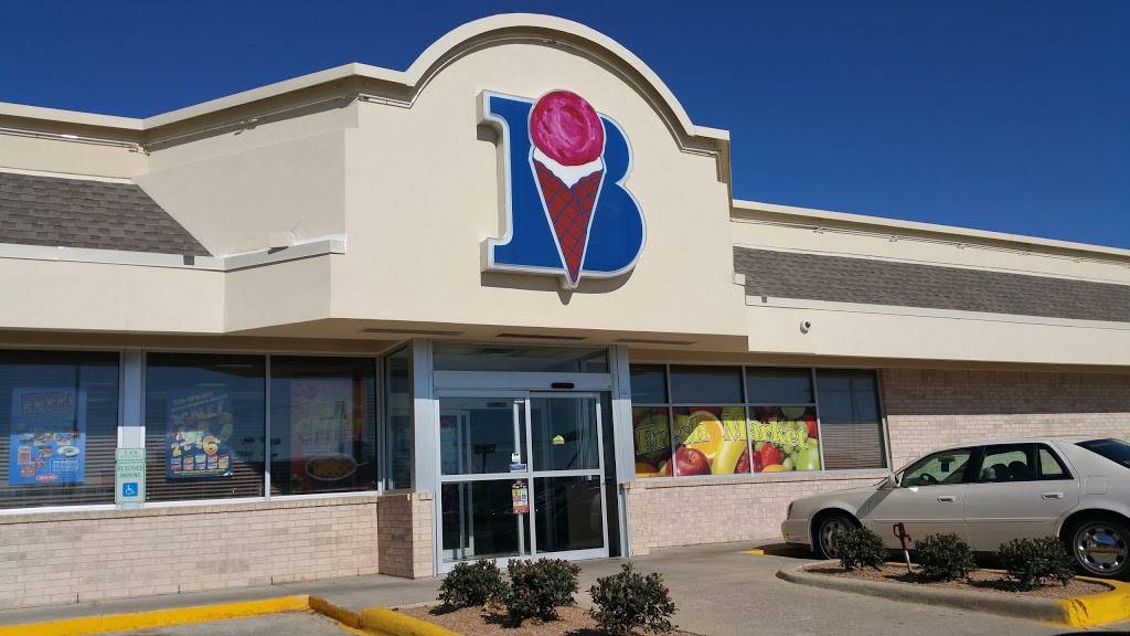 Braums Ice Cream & Burger Restaurant | restaurant | 9050 Camp Bowie W Blvd, Fort Worth, TX 76116, USA | 8175608562 OR +1 817-560-8562