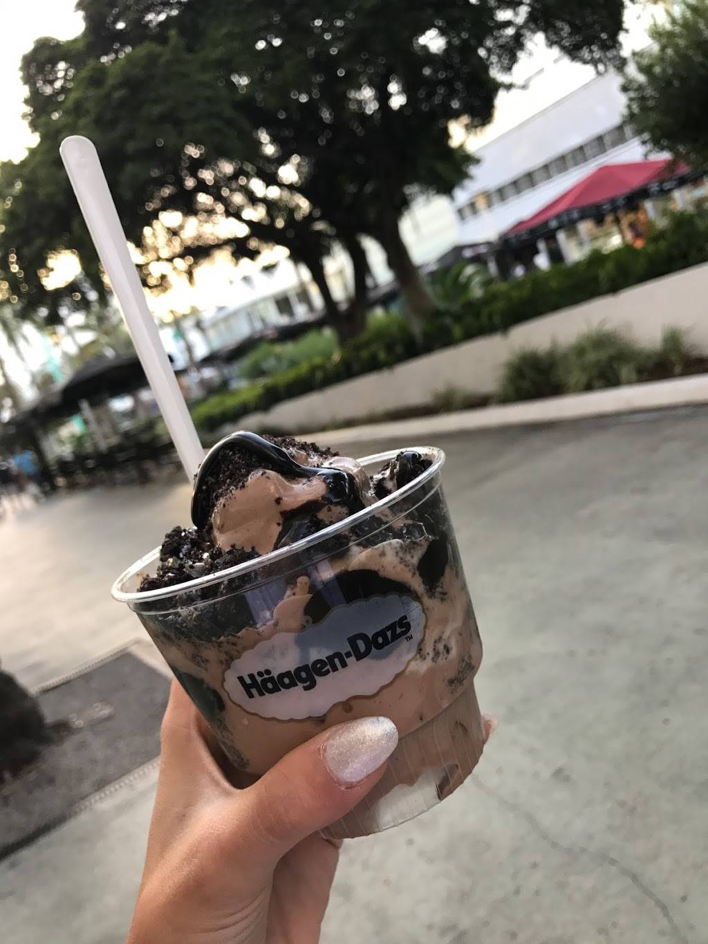 Häagen-Dazs® Ice Cream Shop | restaurant | 1451 Ocean Dr #101, Miami Beach, FL 33139, USA | 8007670120 OR +1 800-767-0120