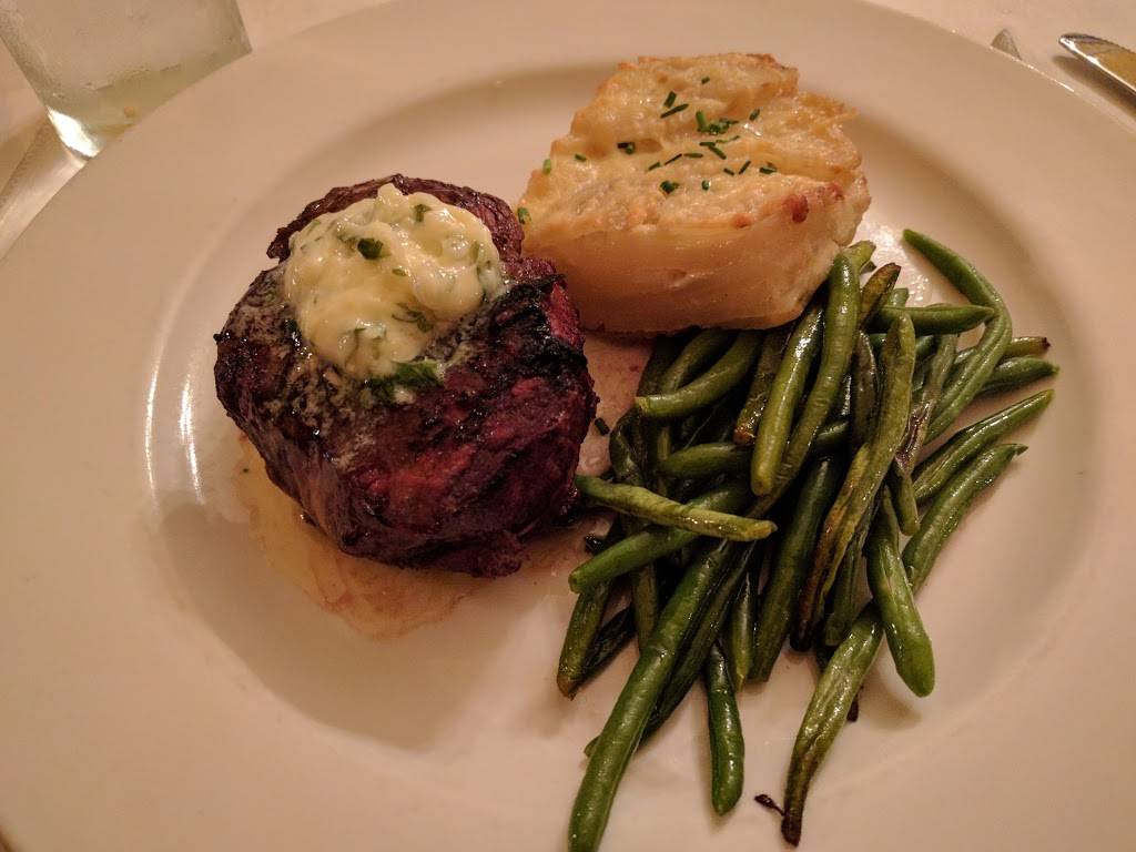 Emils | restaurant | 210 E Lincoln St, Tullahoma, TN 37388, USA | 9314617070 OR +1 931-461-7070