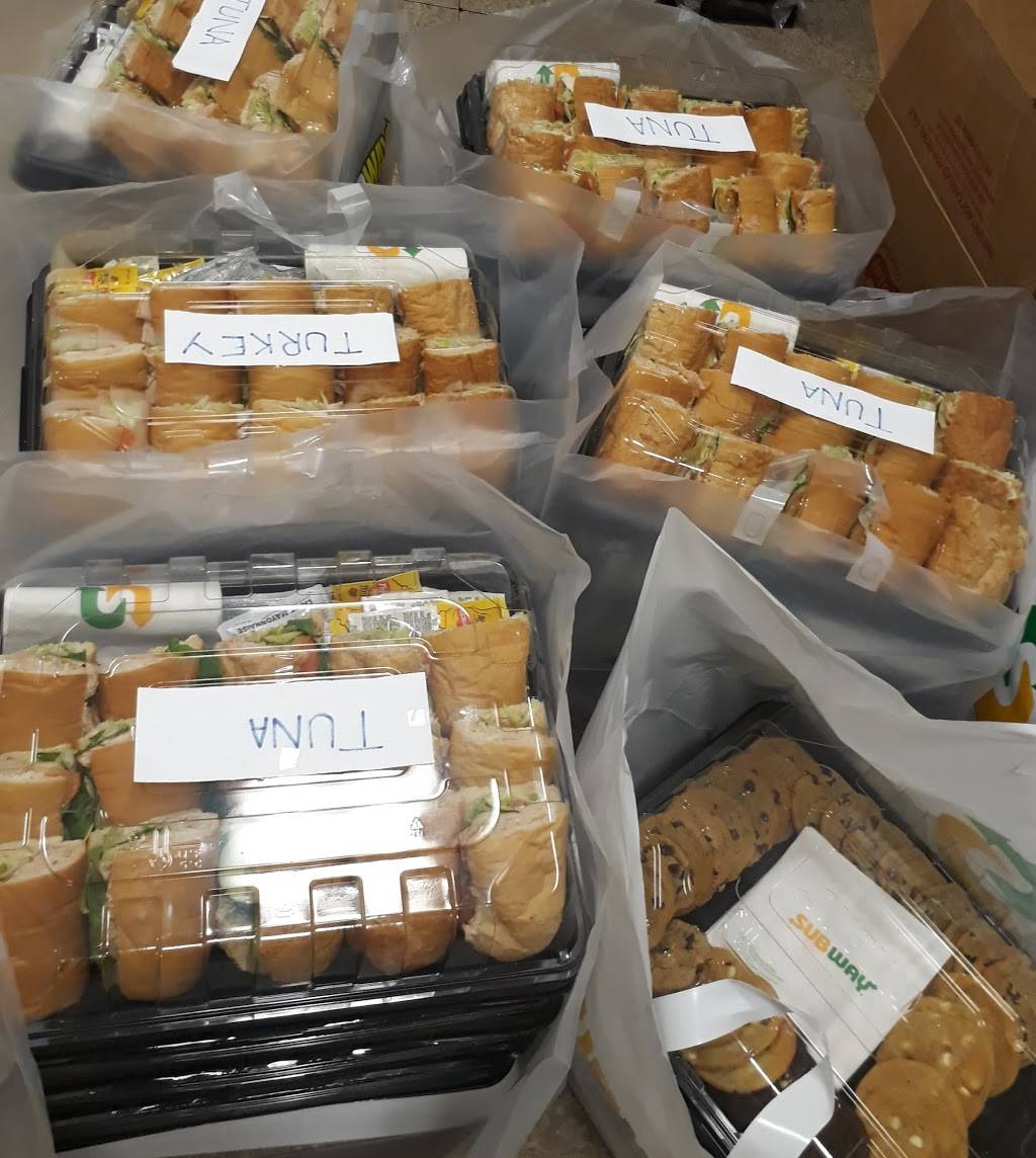 Subway Restaurants | restaurant | 87-08 Astoria Blvd, East Elmhurst, NY 11369, USA | 7182052568 OR +1 718-205-2568