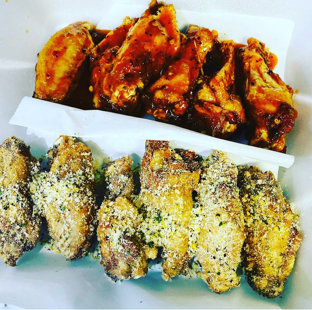 Noisy Wings | restaurant | 500 W Summit Ave, Charlotte, NC 28203, USA | 7049409202 OR +1 704-940-9202