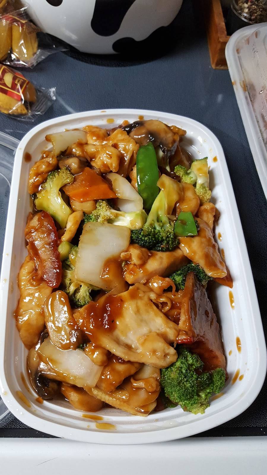 Golden China Restaurant | restaurant | 965 Old Folkstone Rd, Sneads Ferry, NC 28460, USA | 9103272222 OR +1 910-327-2222