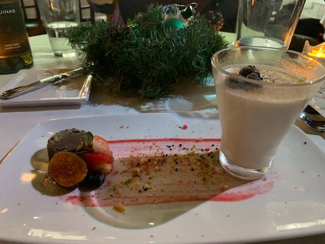 Le Bistro | restaurant | 7070 Allensby St suite r, Houston, TX 77022, USA | 7133585079 OR +1 713-358-5079