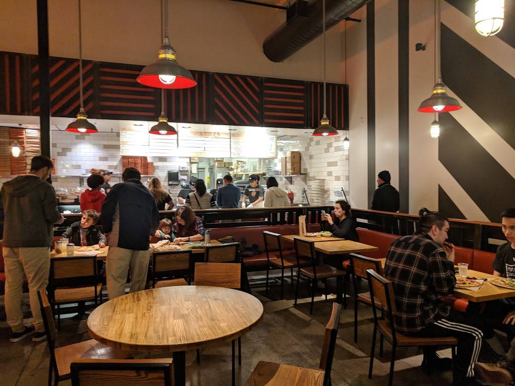 Blaze Pizza | meal takeaway | 5604 Balboa Ave, San Diego, CA 92111, USA | 8583143346 OR +1 858-314-3346