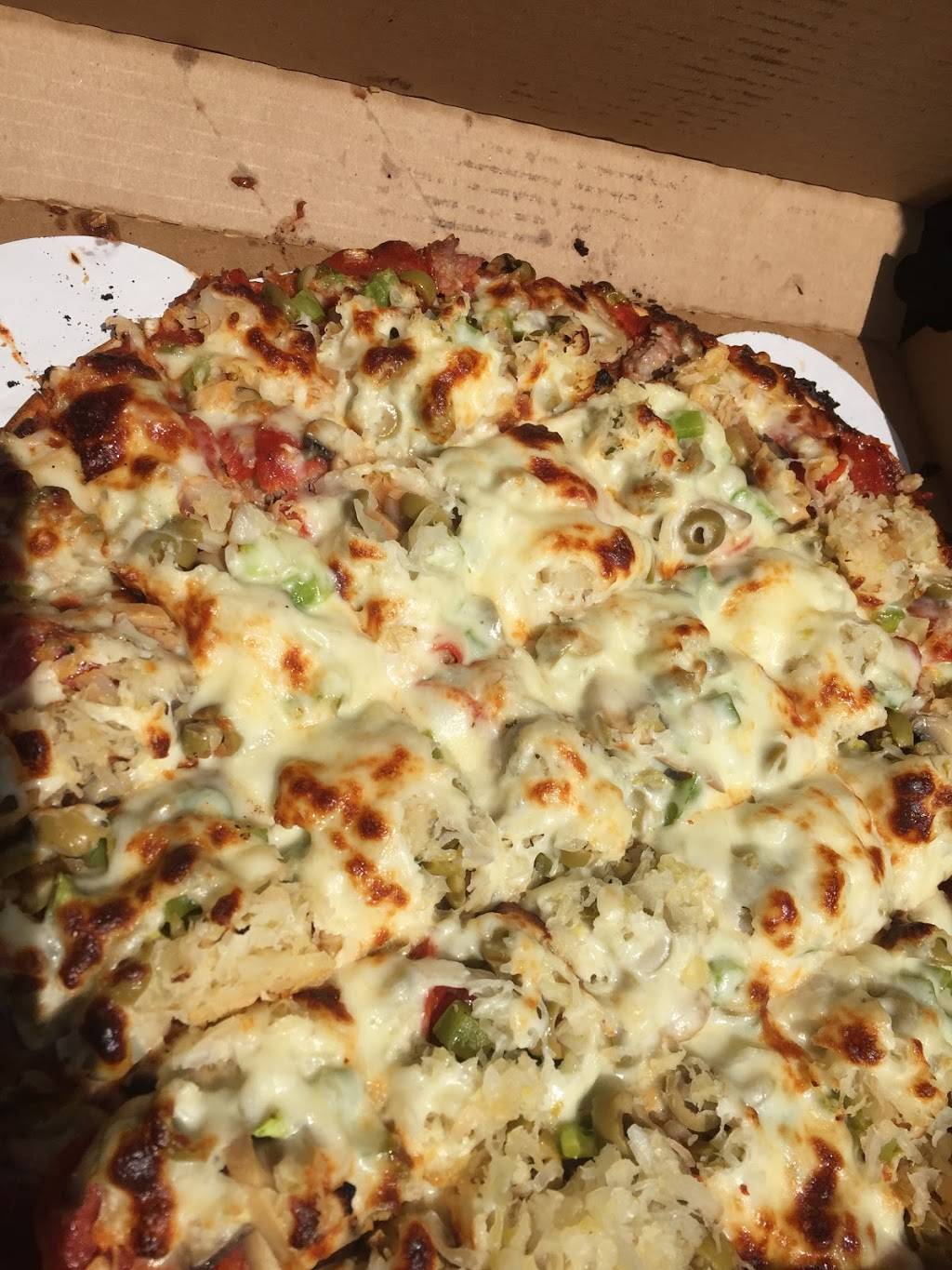 Reds Savoy Pizza | restaurant | 1450 109th Ave NE, Blaine, MN 55449, USA | 7632089728 OR +1 763-208-9728