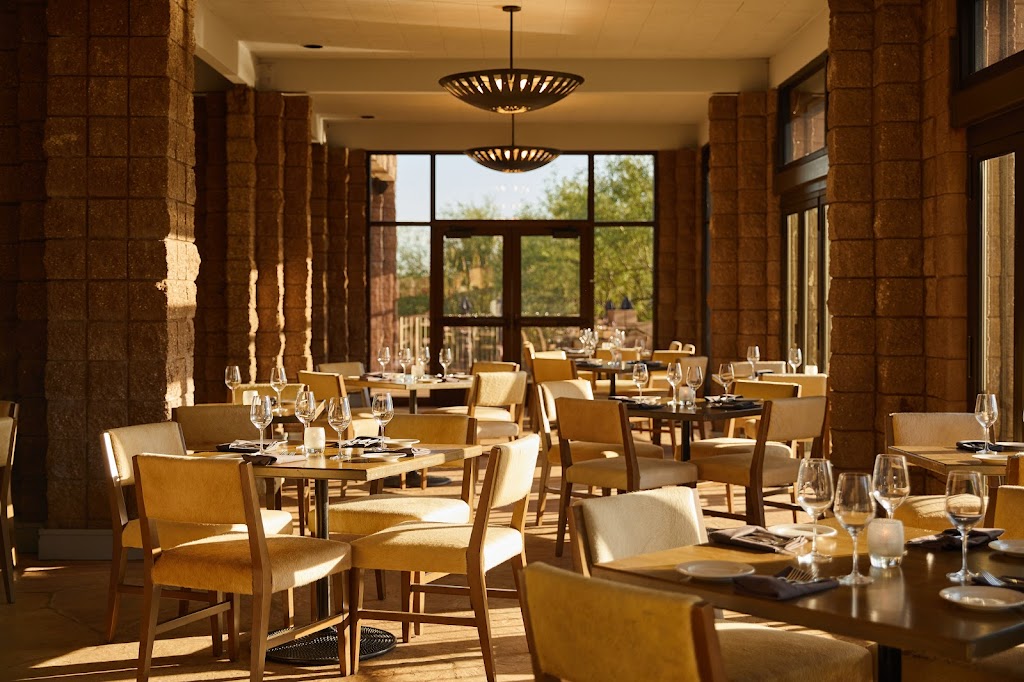 Flying V Bar & Grill | restaurant | 7000 N Resort Dr, Tucson, AZ 85750, USA | 5206155495 OR +1 520-615-5495