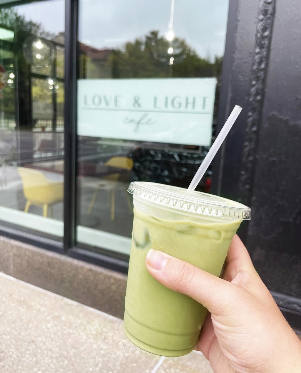 Love & Light Cafe | restaurant | 1429 E Hyde Park Blvd, Chicago, IL 60615, USA | 7733632043 OR +1 773-363-2043