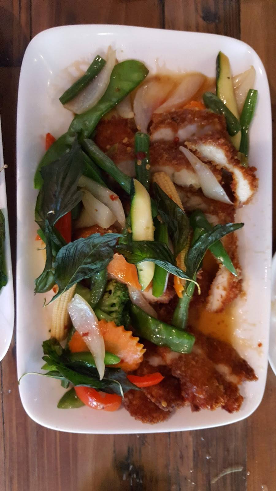 Anchan House Of Thai Food | restaurant | 373 Washington St, Braintree, MA 02184, USA | 7818488288 OR +1 781-848-8288