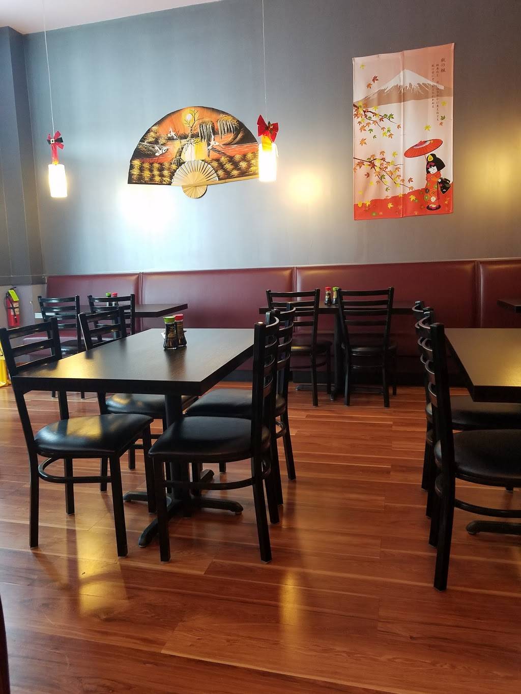 Tokyo fire | restaurant | 9811 Main St #101, Damascus, MD 20872, USA | 3014140350 OR +1 301-414-0350