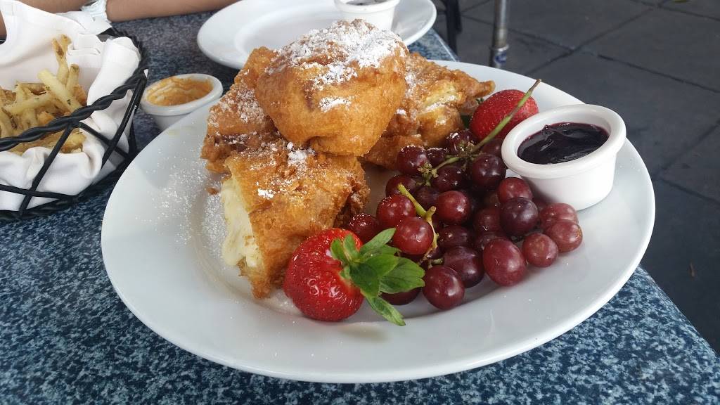 Blue Bayou Restaurant | restaurant | 1313 S Harbor Blvd, Anaheim, CA 92802, USA | 7147813463 OR +1 714-781-3463