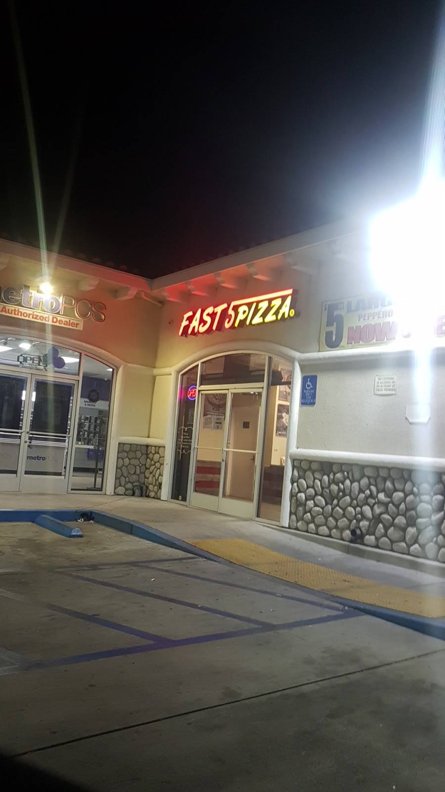 Fast 5 Pizza | restaurant | 17725 E Foothill Blvd, Fontana, CA 92335, USA | 9093553101 OR +1 909-355-3101