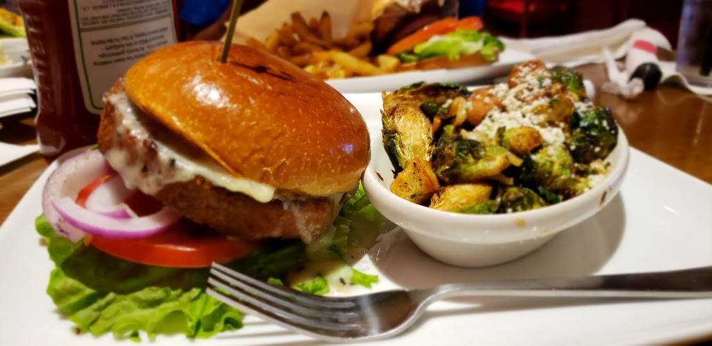 TGI Fridays | restaurant | 2000 Evans Rd, Melbourne, FL 32904, USA | 3217238443 OR +1 321-723-8443