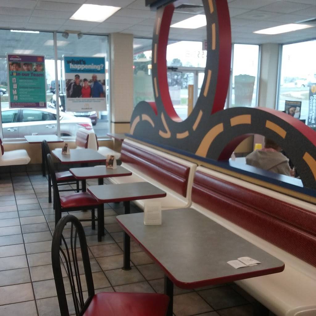 McDonalds | cafe | 4550 B Davidson Hwy, Concord, NC 28027, USA | 7047210808 OR +1 704-721-0808