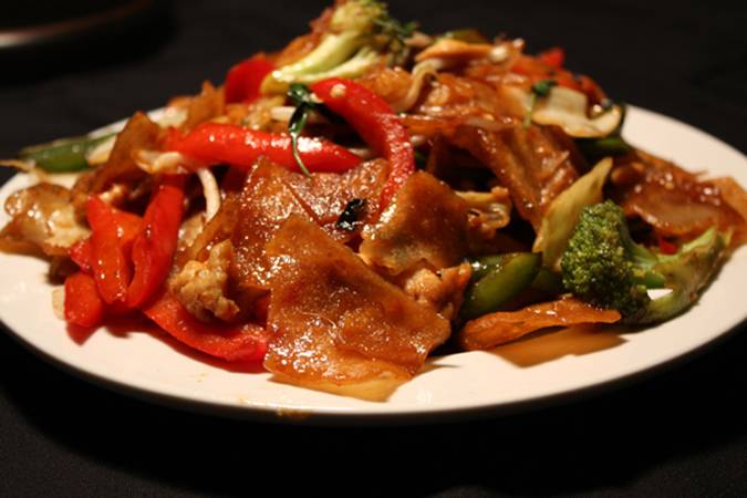 Basil Thai Cafe Short North | restaurant | 1282 Essex Ave, Columbus, OH 43201, USA | 6142162127 OR +1 614-216-2127