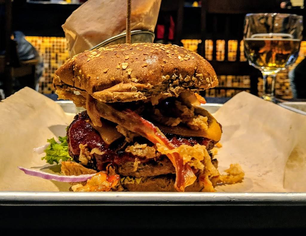 Hudson Grille | restaurant | 4046 Peachtree Rd NE, Atlanta, GA 30319, USA | 4042330313 OR +1 404-233-0313