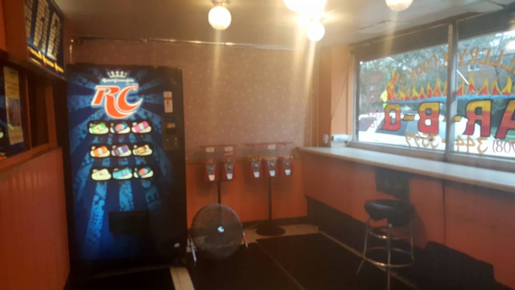 Hillary & Cooks Bar - B- Que | restaurant | 1200 S 17th Ave, Maywood, IL 60153, USA | 7083443599 OR +1 708-344-3599