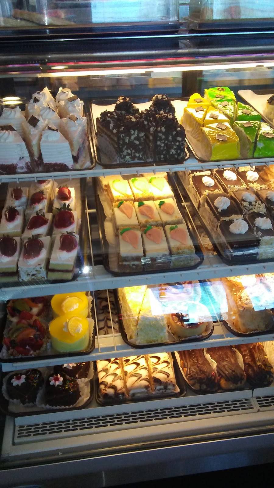 Double T Diner | restaurant | 1 Mountain Rd, Pasadena, MD 21122, USA | 4107669669 OR +1 410-766-9669