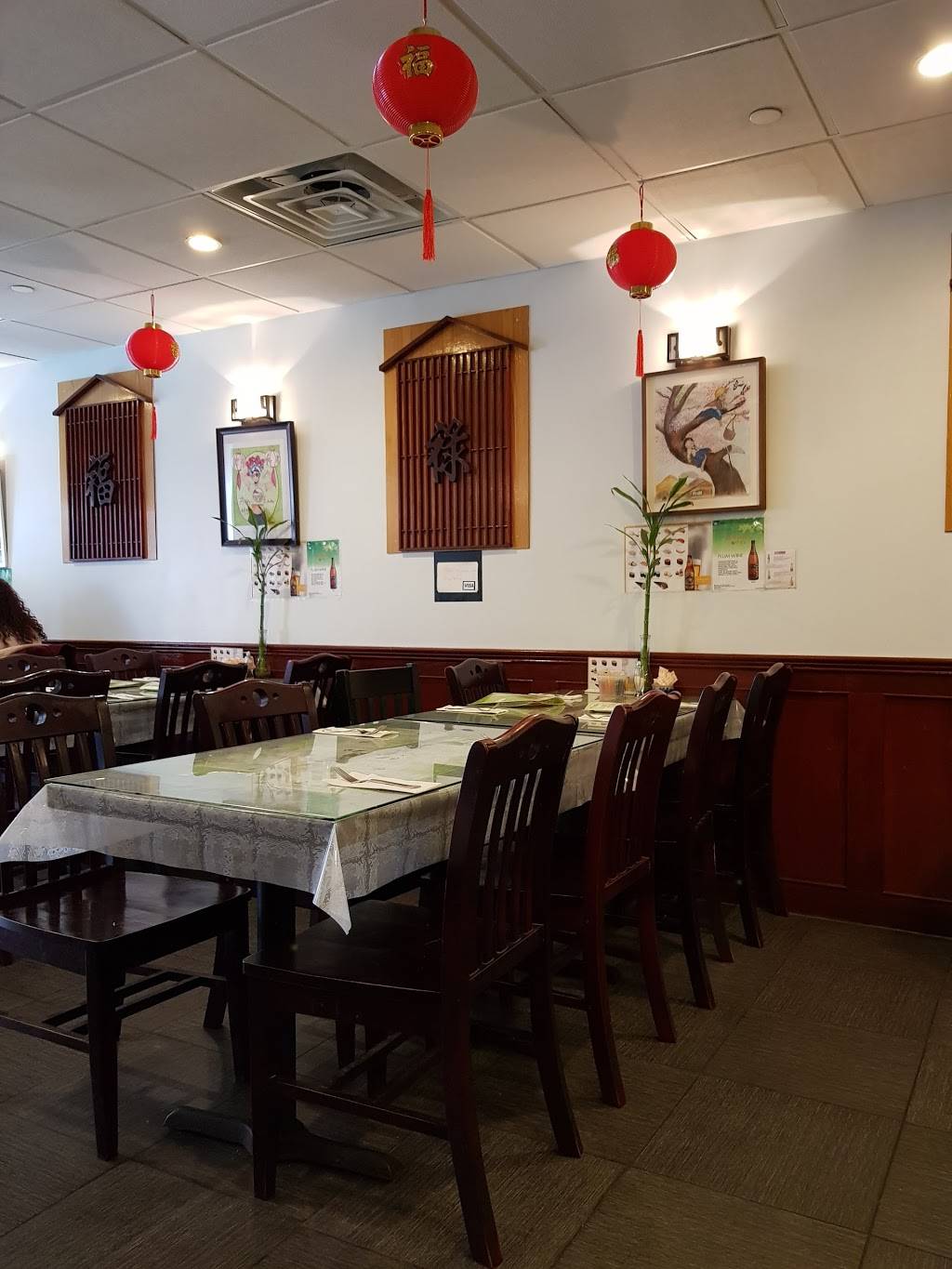 Moon House | restaurant | 1810 3rd Ave, New York, NY 10029, USA | 2124276540 OR +1 212-427-6540